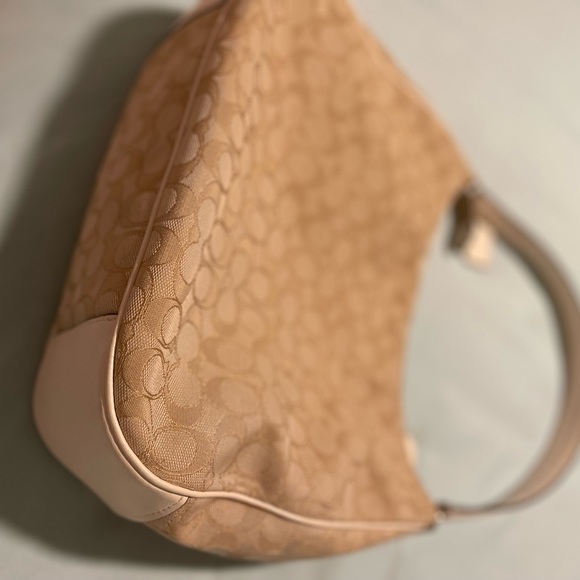 Coach khaki/tan & chalk leather shoulder bag - Picture 7 of 10